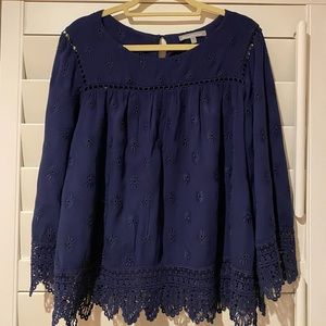 Danielrainn navy blue shirt.  size Large